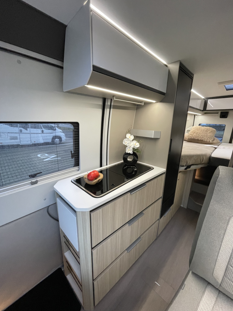 Adria Twin Plus 640 SLB LITS JUMEAUX CAM&Eacute;RA R&Eacute;GULATEUR DE VITESSE photo : 5