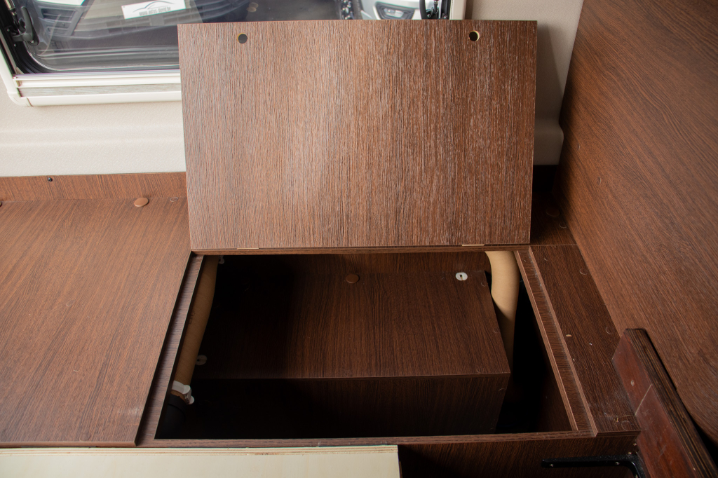 Karmann Davis 590 Skyroof foto: 38