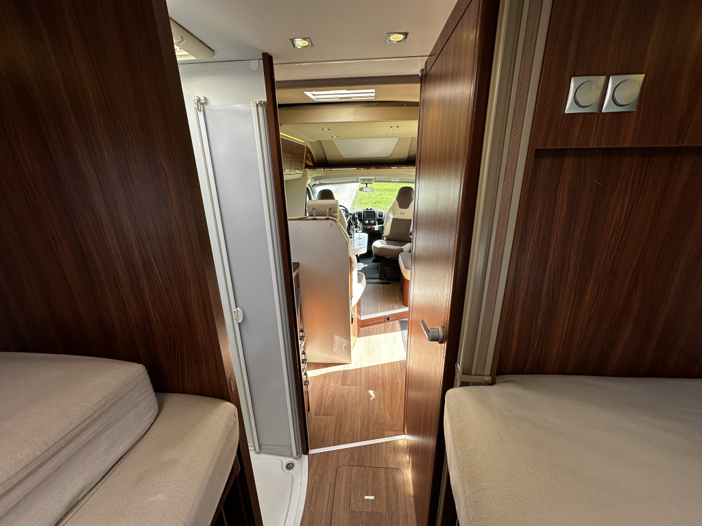 Adria Matrix M 670SL photo: 3