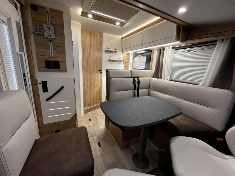Pilote G 690 GJ Camper, Integraal  foto: 3