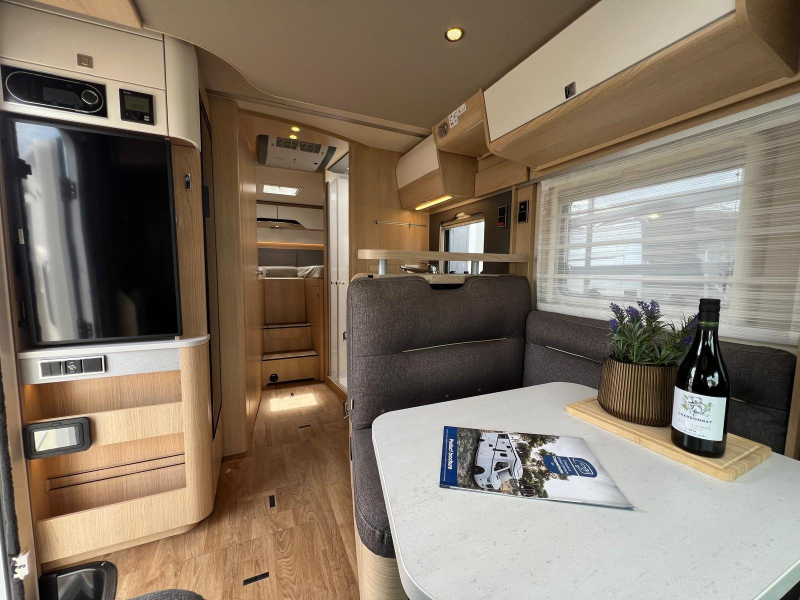 Hymer B-MC T 680 E&P nivel, aire acondicionado, Completamente equipado foto: 10