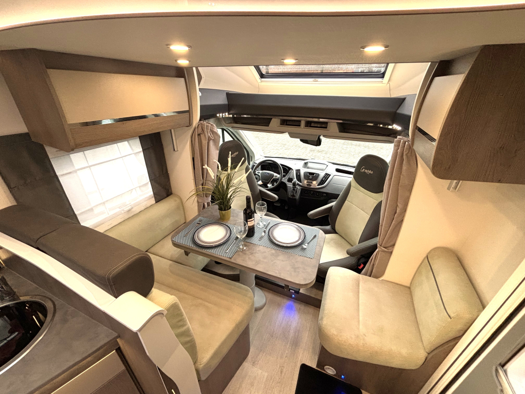 Challenger Graphite 288 AUTOMAAT 15.000KM! QUEENSBED HEFBED foto: 1