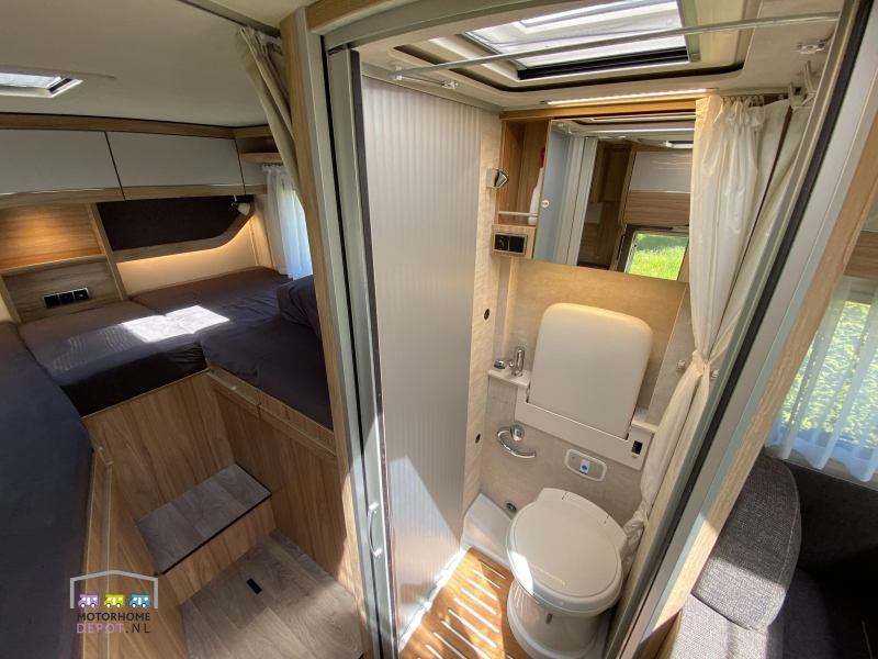Hymer Exsis-T 374 Crossover 2022 Nieuwstaat  foto: 16