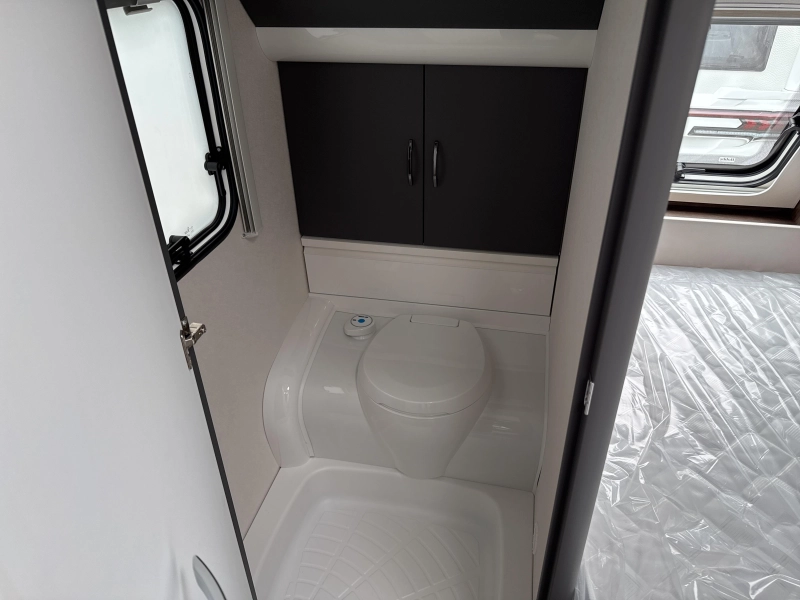 Hobby Excellent Edition 460 UFE Model 2026  foto: 4