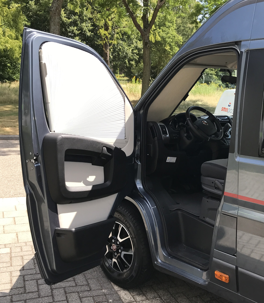 Adria 640 SLX # AUTOM&Aacute;TICO # CAMAS INDIVIDUALES # foto: 7