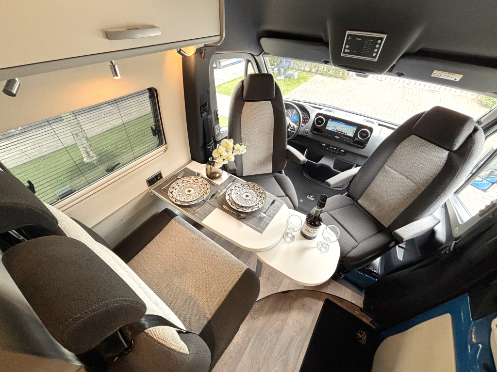 Hymer Free 600 S MERCEDES AUTOMAAT DWARSBED + HEFDAK 5.99M foto: 1