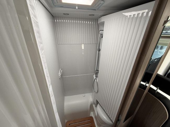 Carado V 337 Pro+ Automaat foto: 12