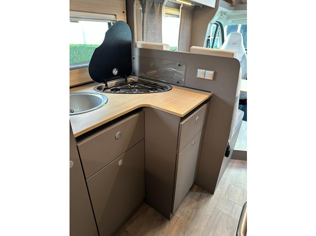 LMC TOURER T 660 G FIAT ENKELE BEDDEN SUPER AANBIEDING 2024 foto: 8