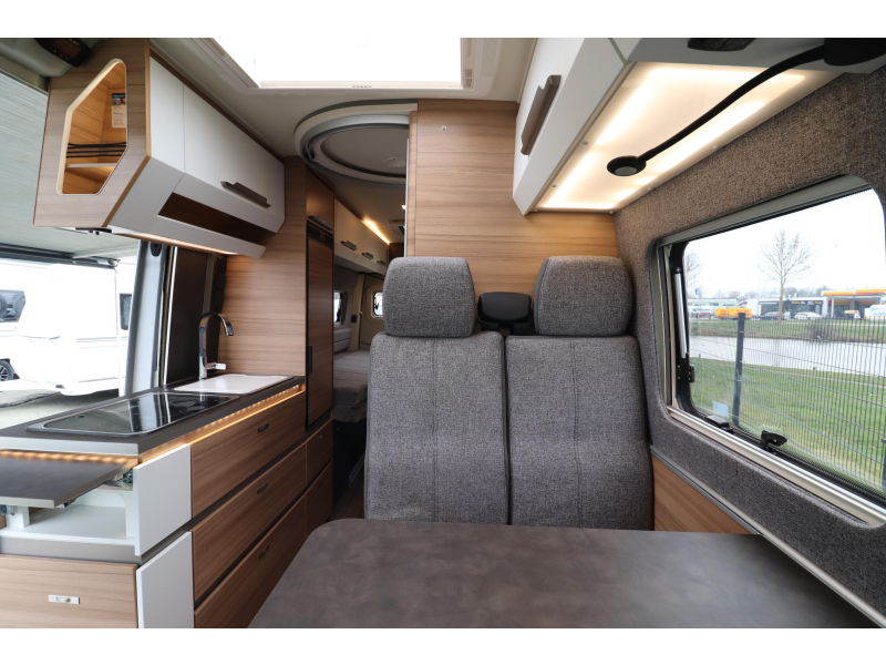 Knaus BoxDrive 680 ME VOL Enkele bedden 180PK  foto: 13