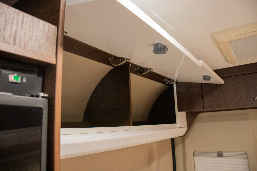 Karmann Davis 590 Skyroof foto: 31