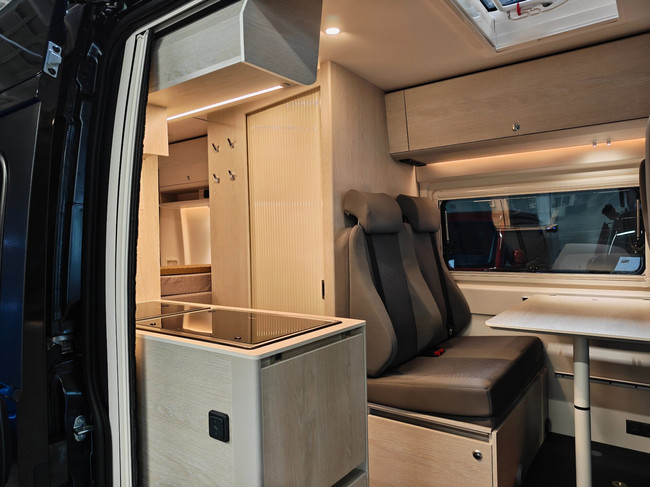 tourne mobil 6.0 CRUISE LIGHT EDITION 2.2 BLUEHDI 120PK photo: 2