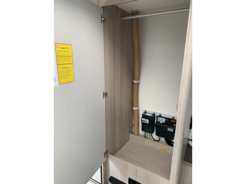 Bürstner Premio Life 425 TS - Mover - Thule luifel -  foto: 8