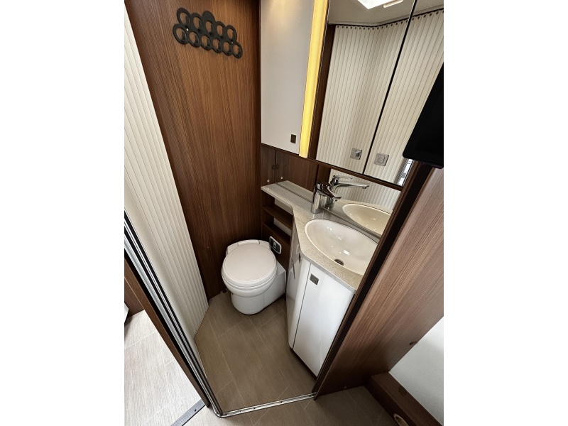Bürstner Elegance 695 G Queensbed/Automaat/2016!  foto: 13