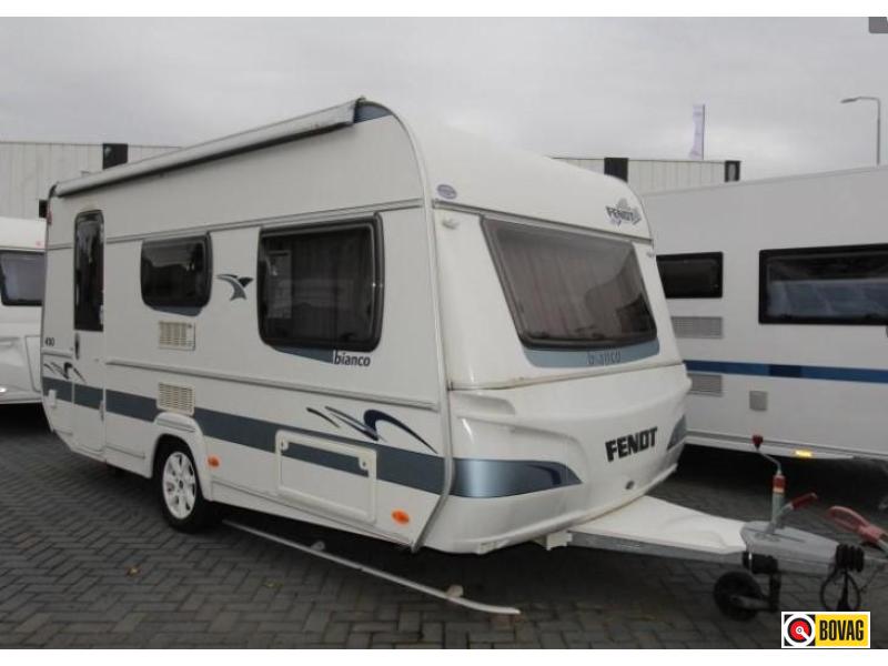 Adria Adora 542 UL NU MET € 3.500,00 KORTING 