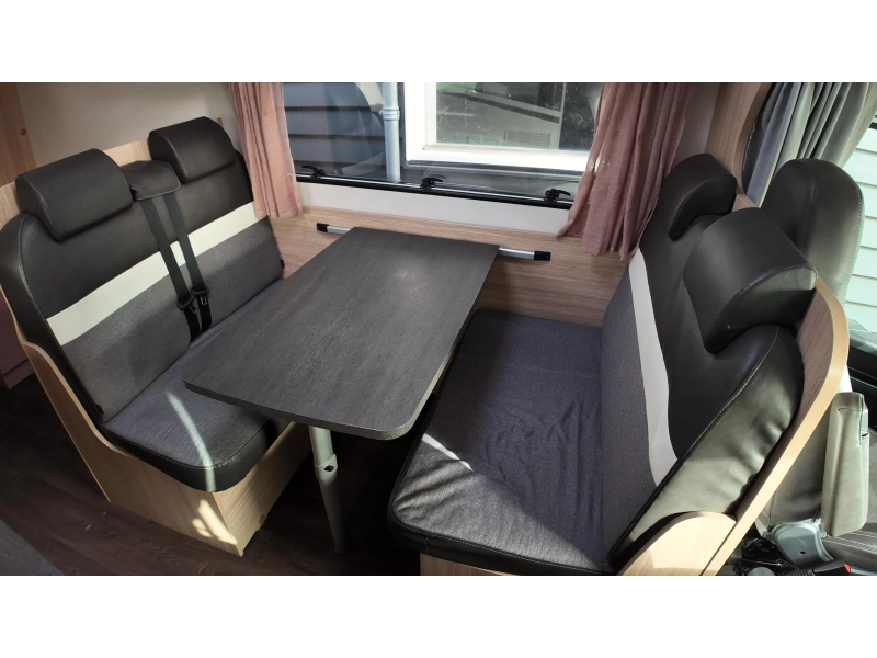 Sunlight A 68 Sunlight A68 6 Personen Foto: 1