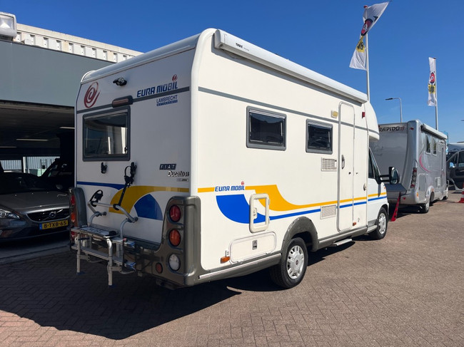 Eura Mobil Compact Off-grid Omvormer Zonnepaneel Maxi-Fan 4p. foto: 7