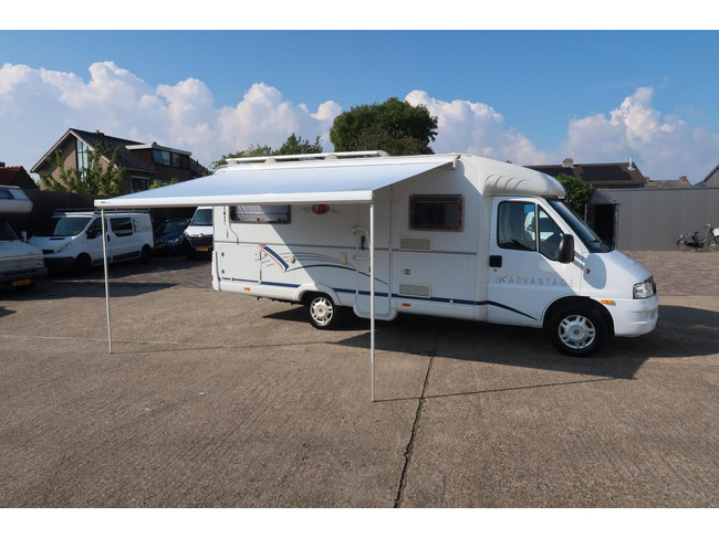 Dethleffs Advantage T6611 | KEURIGE STAAT | ENKELE BEDDEN | 2X Maxxfan Dethleffs Advantage T6611 | KEURIGE STAAT | ENKELE BEDDEN foto: 11