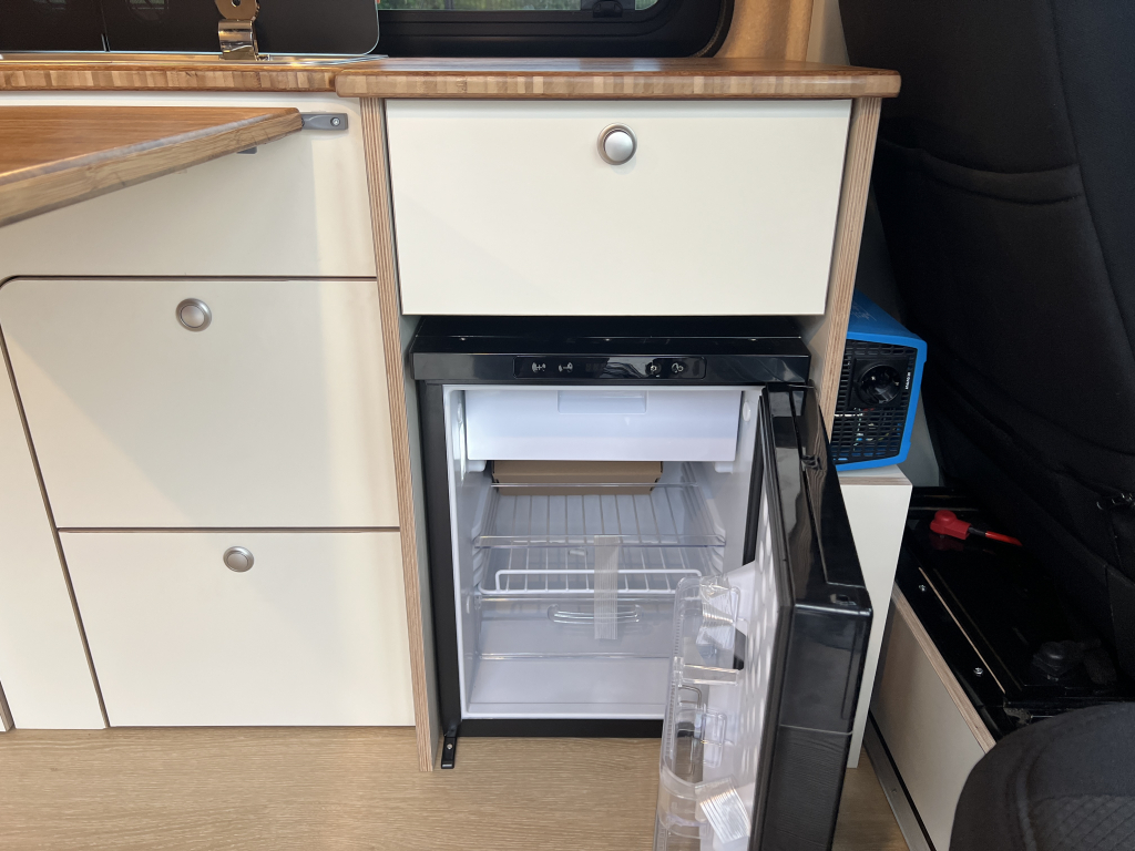 Volkswagen T6 Buscamper 2017 BENZINE foto: 8