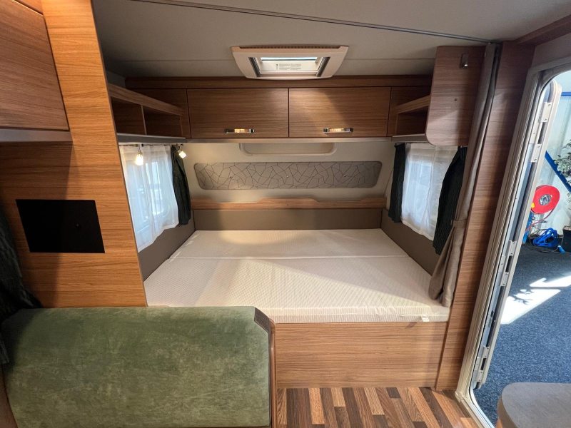 Weinsberg CaraOne 550 QDK mover, luifel, voortent  foto: 11