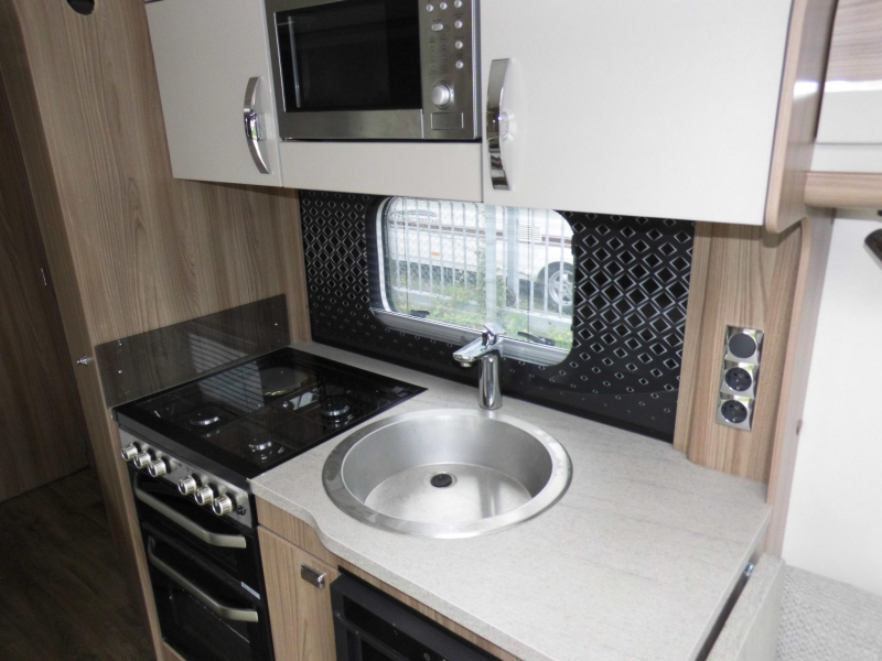 Sprite Cruzer 495 SR Kassettenmarkise! Foto: 4