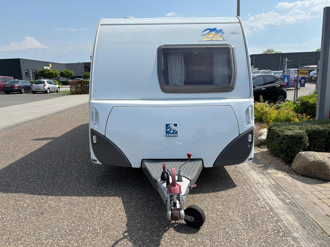 Knaus Azur NL-Premium line | Caravanmover | Fietsenrek | | Douche | 3-Pits gasfornuis | Koelkast + vriesvak