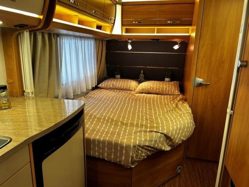 Dethleffs Camper 470 FR mover, bike rack photo: 3