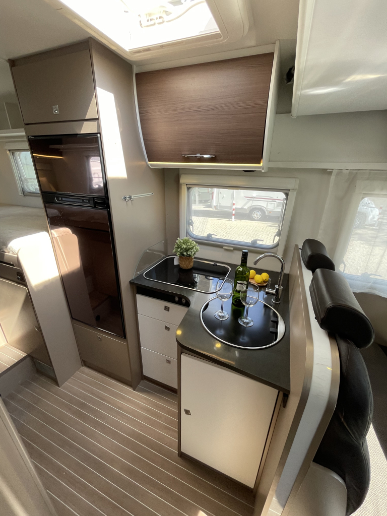Hymer Etrusco T7300 SB EINZELBETTEN + HUBBETT FAHRRADTR&Auml;GER LIFT Foto: 7