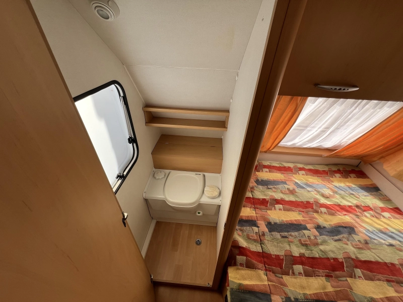 Delta Euroliner 4400 LB voortent en luifel  foto: 10