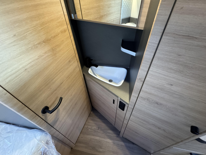 Knaus L!ve Ti 650 MF  foto: 17