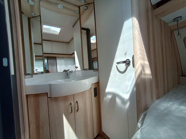 Hobby De Luxe 460 UFe foto: 15