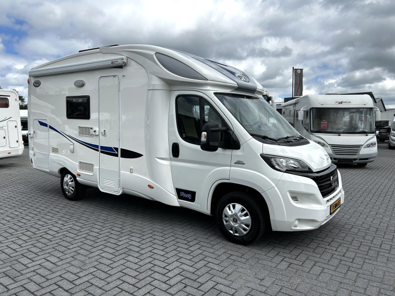 P.L.A. Camper Plasy 63 HP Dwarsbed/Hefbed/2016/6.2M  foto: 1