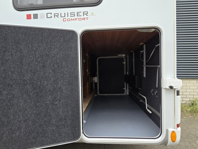 LMC T662 LMC T 662 Cruiser Comfort 160 HP CERAMIC COATING SINGLE BEDS TV SOLAR PANEL TOW BAR SWIVEL SEATS photo: 2