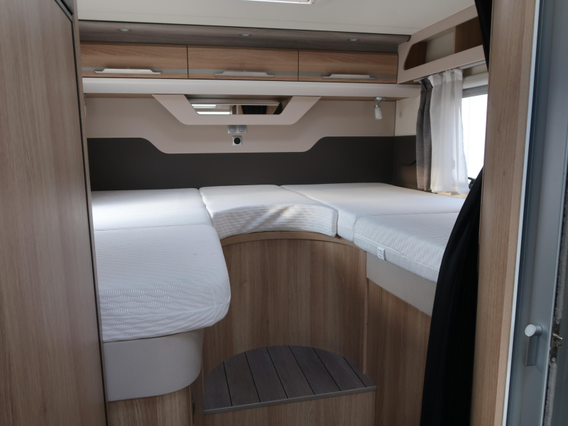 Knaus Sky TI 650 MEG AUTOMATIC 150 HP photo: 9
