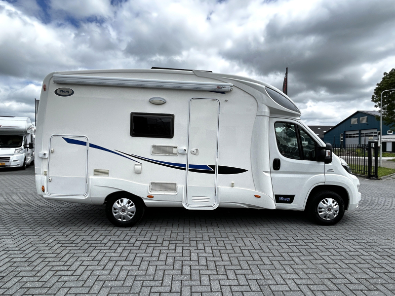 P.L.A. Camper Plasy 63 HP Dwarsbed/Hefbed/2016/6.2M  foto: 4