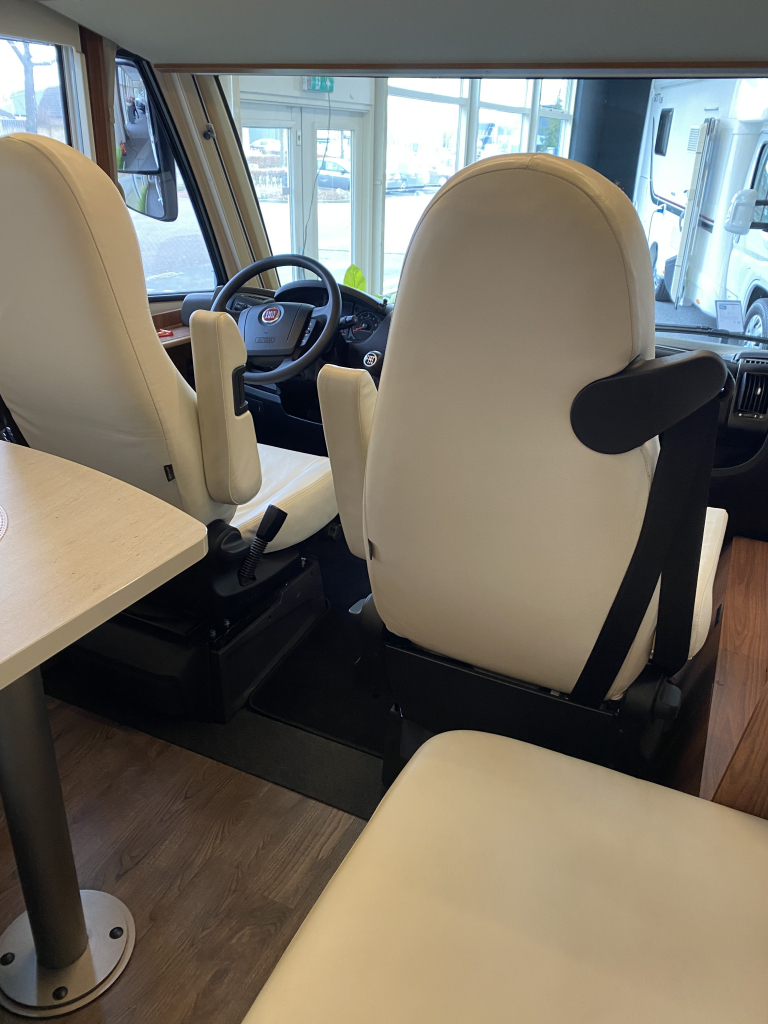 EURA MOBIL IL 720 QB Foto: 12
