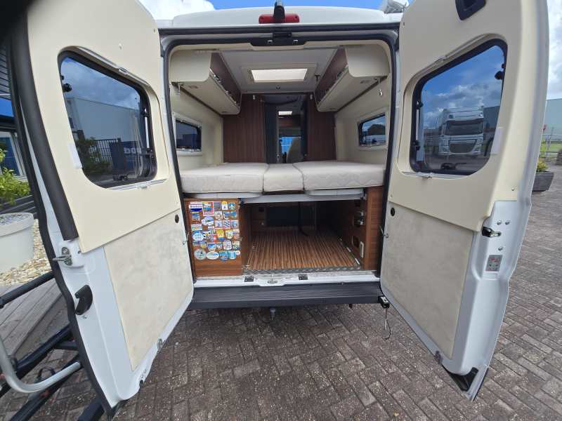 Adria Twin 640 SLX 2016 top staat  foto: 17
