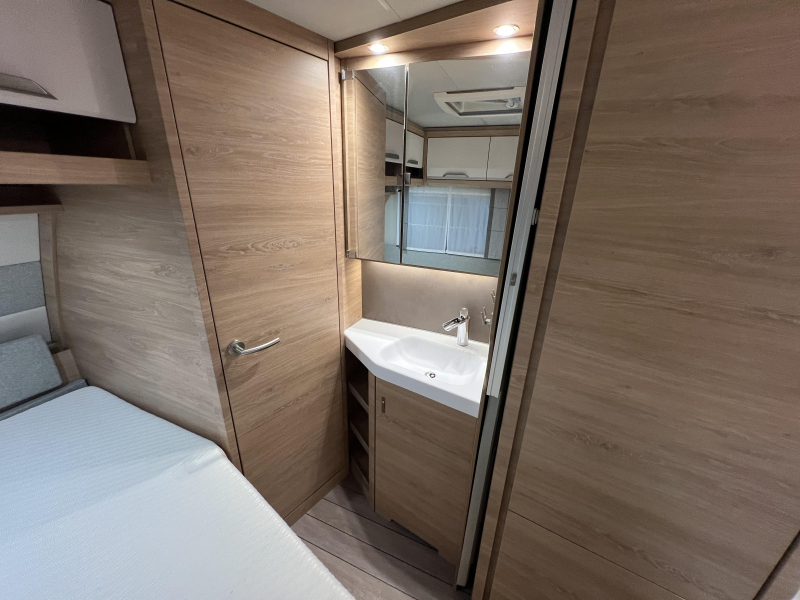 Knaus Sudwind 450 FU  foto: 10