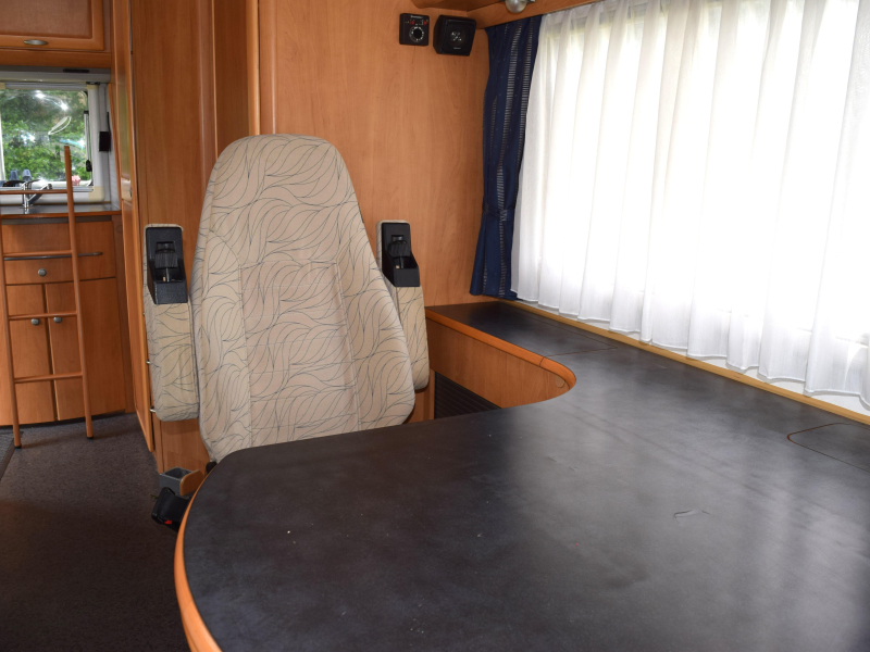 Hymer B584 photo : 11