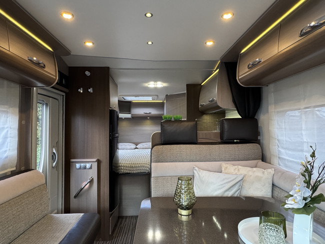 Adria Matrix Supreme M 657SF 150 cv Euro5 Renault Master **Excelente estado/4 asientos/6 plazas para dormir/Amplio sal&oacute;n/Alde/Panel solar foto: 9