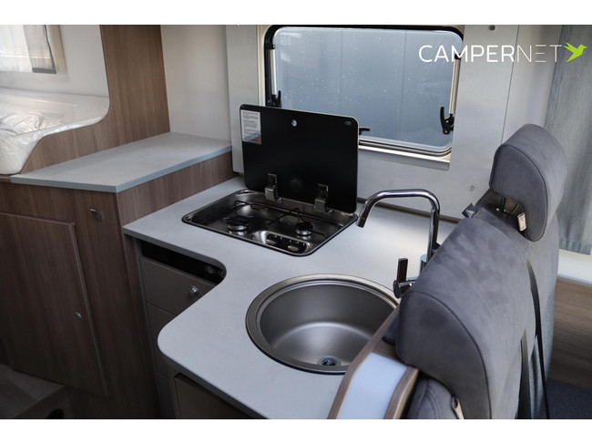 Carado T338 155hp Automatic | Edition Model | Alloy wheels | Awning | Single beds | photo: 12
