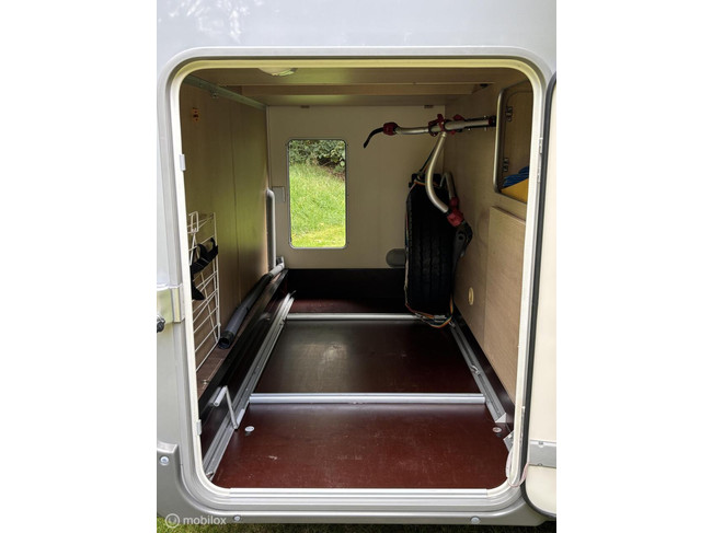 Bürstner Travel Van T 620 Fiat 2.3 130pk Euro 5 | Enkele-bedden | Douche/ wc | Garage | Incl 2 Scooters | 72dkm | TOPSTAAT foto: 17