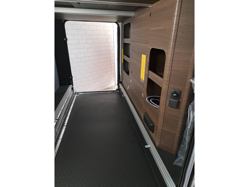 Adria Coral MB Supreme 670 DL  foto: 21