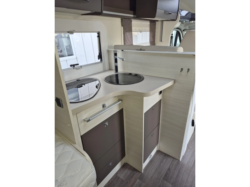 Chausson Welcome 737 Schotel-Levelsysteem-airc  foto: 7