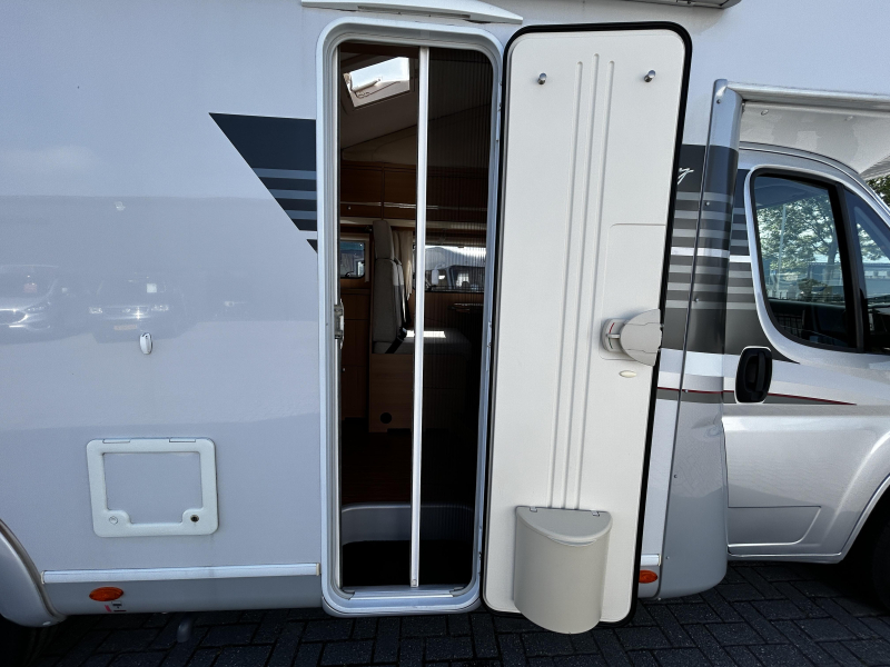 LMC Breezer 714 Alkoof/2013/Enkele-bedden  foto: 5