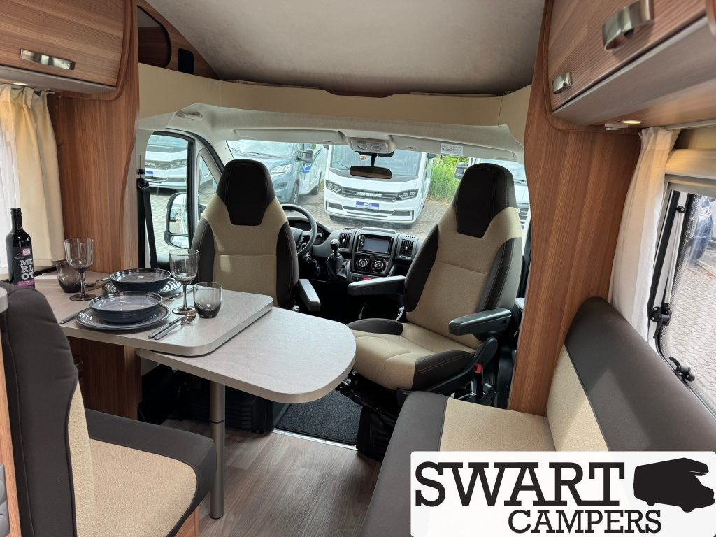 Weinsberg CaraLoft 650 MF, cama francesa 130 CV foto: 10