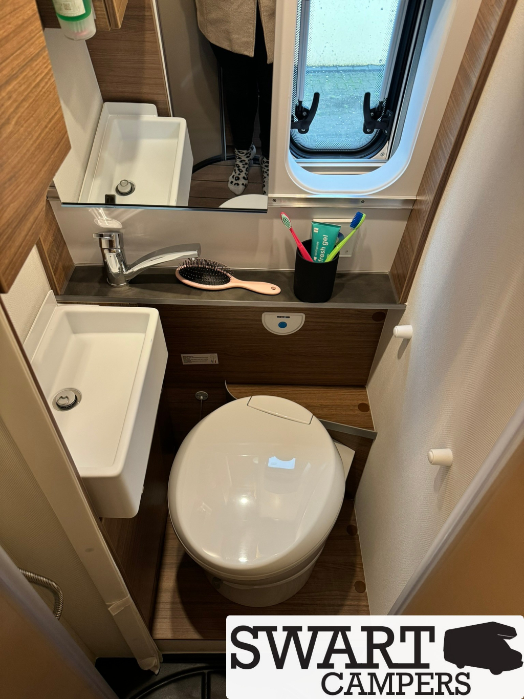 Knaus Boxlife 600 ME Platinum Selection, Automaat Lengtebedden foto: 14