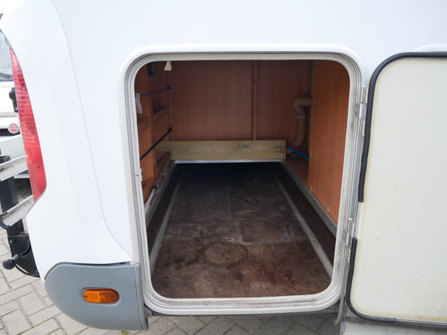 Knaus 650 MF SportTI, Fransbed, Garaje, Memo Portabicicletas foto: 17