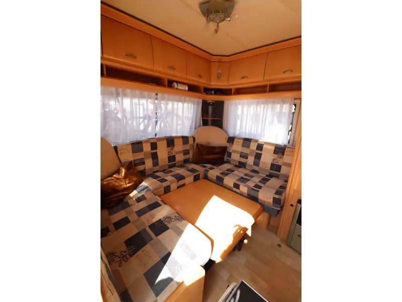 Hobby De Luxe 495 UL enkele bedden, mover  foto: 3