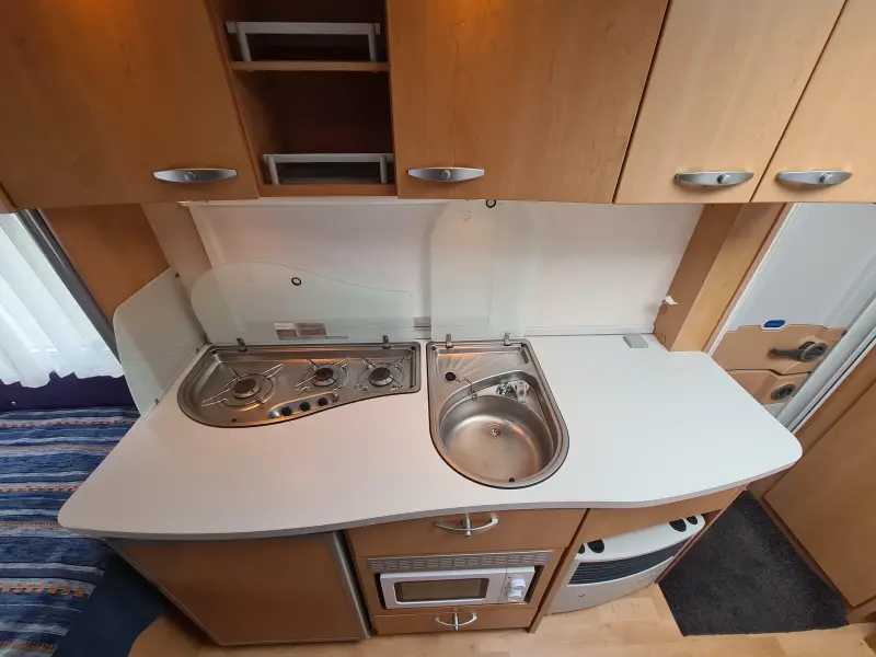 Knaus Sudwind Special 420 QD Voortent, Cassetteluifel!  foto: 11