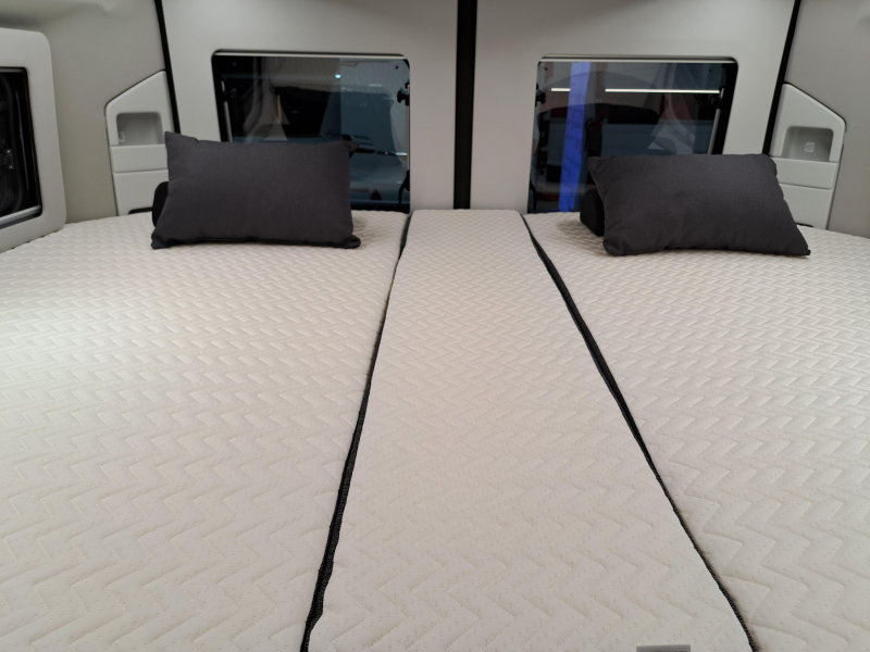 Adria Twin Supreme 640 SLB photo: 15